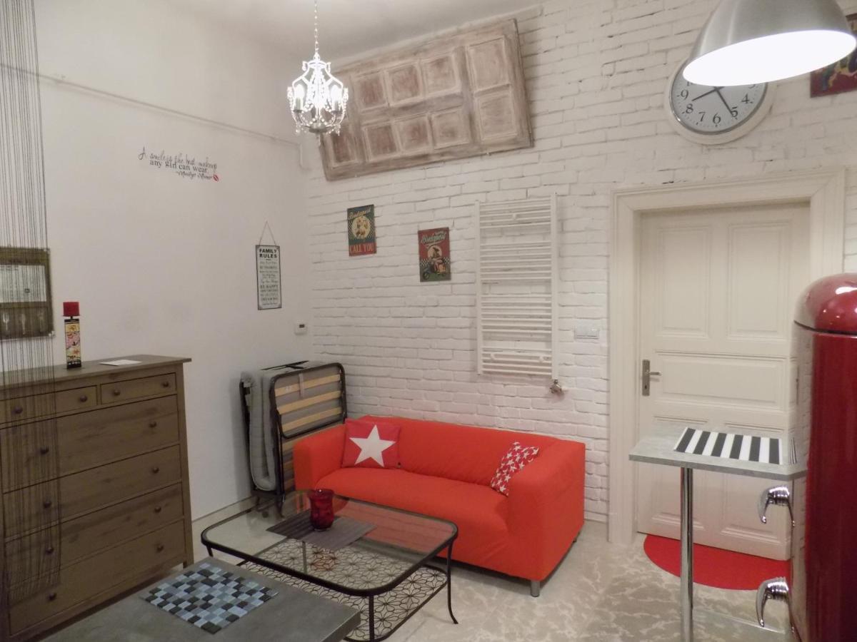 Czingu-Lak Apartment มิชโคลซ์ ภายนอก รูปภาพ