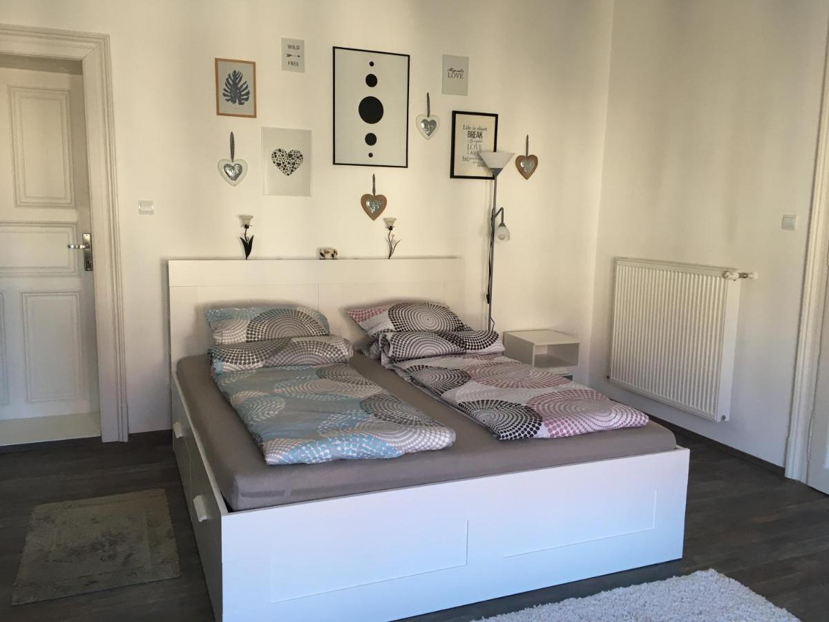 Czingu-Lak Apartment มิชโคลซ์ ภายนอก รูปภาพ